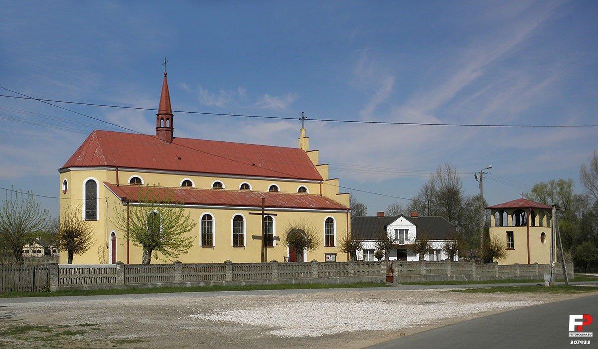 Parafia Świętych Apostołów Piotra i Pawła w Łękawicy